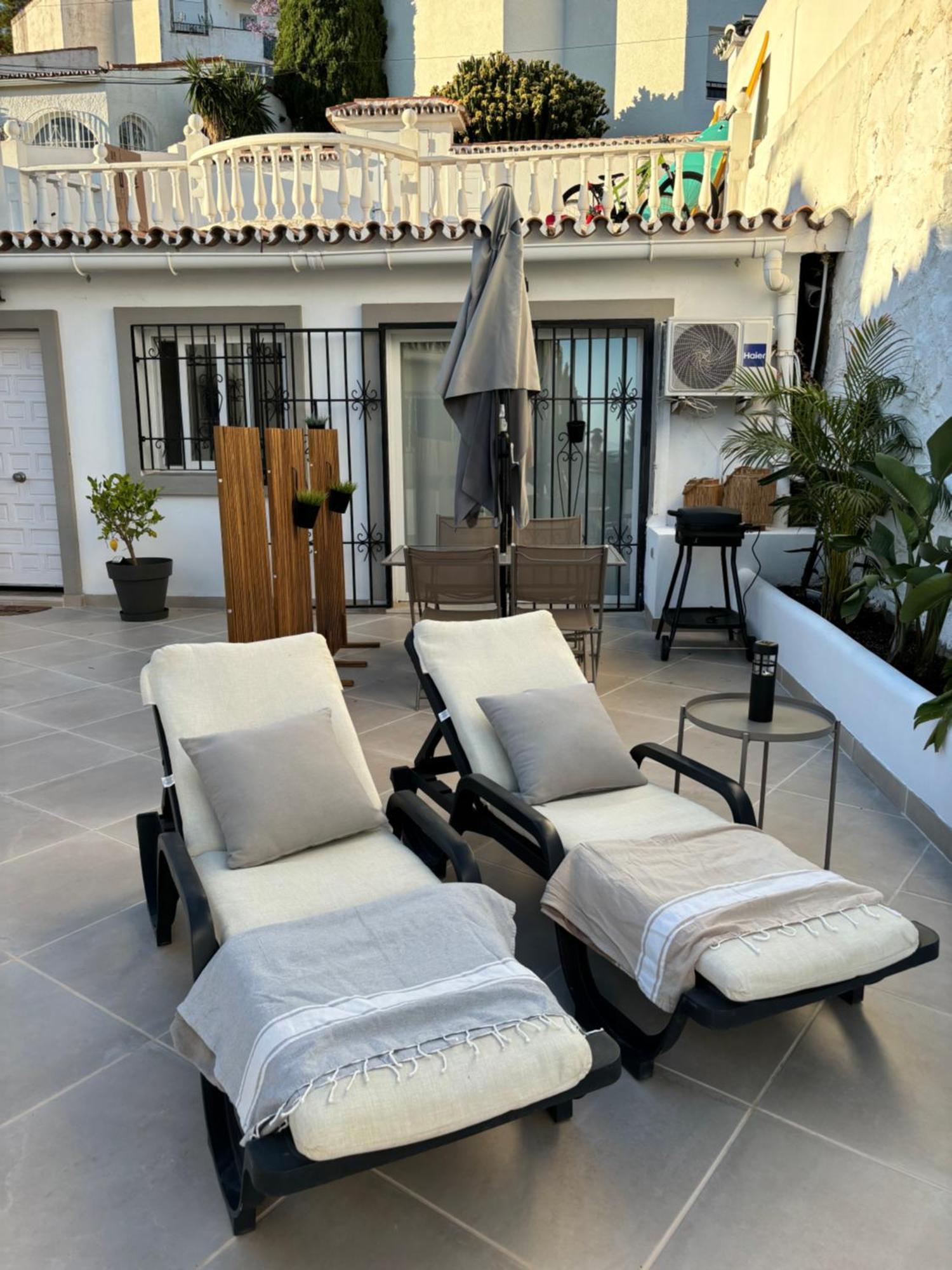 Avec Terrasse Nueva Andalucia Casa de férias *